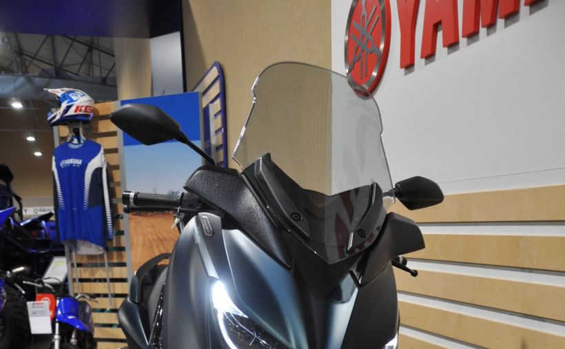 YAMAHA XMAX 300 Tech Max 6