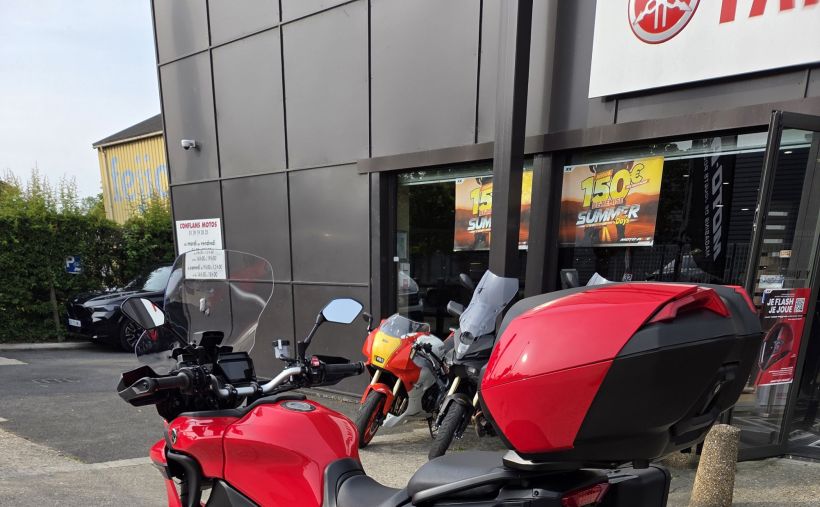 YAMAHA TRACER 9 2