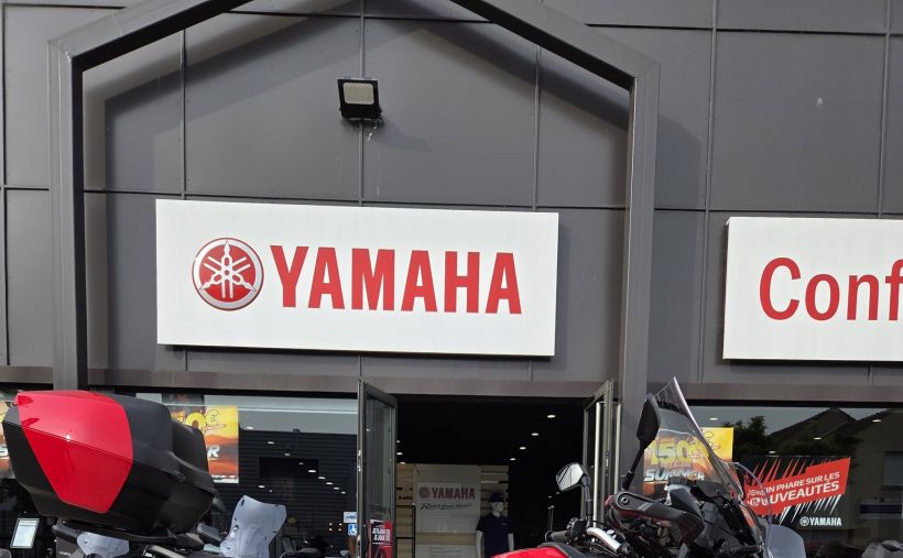 YAMAHA TRACER 9 4