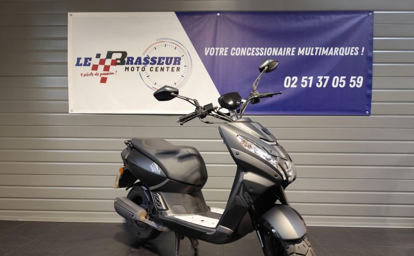 PEUGEOT STREET ZONE 50 18