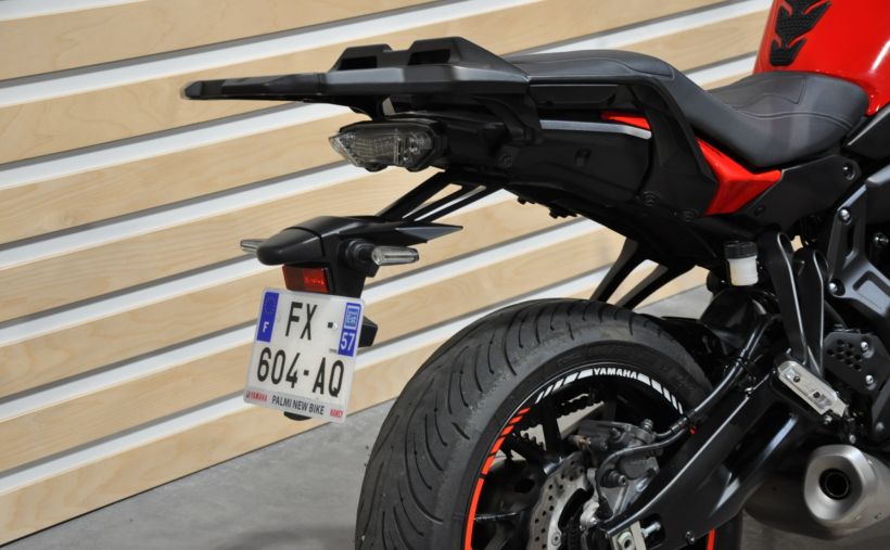 YAMAHA TRACER 7 5