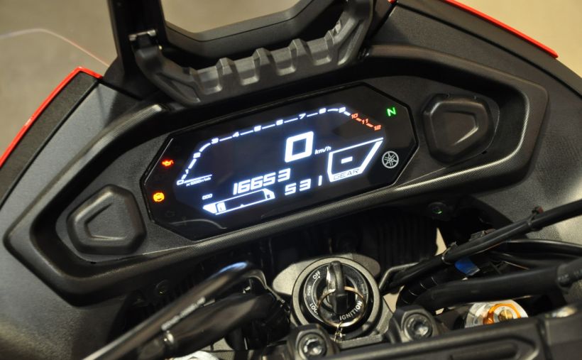 YAMAHA TRACER 7 17