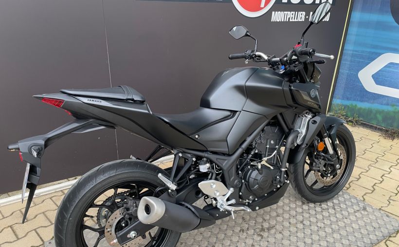 YAMAHA MT-03 300 2