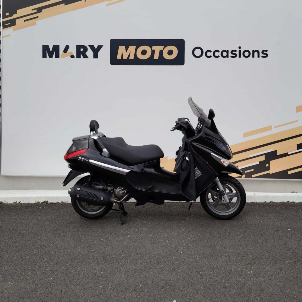 PIAGGIO 125 X-EVO 39