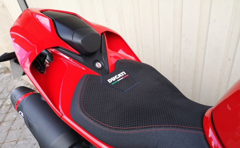 DUCATI PANIGALE V2S 8