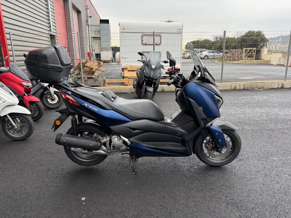 YAMAHA XMAX 125 2