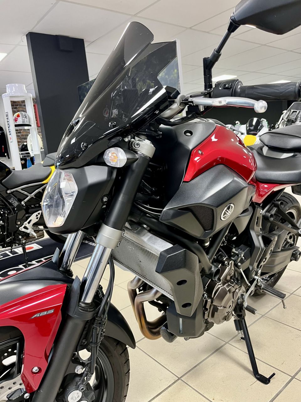 YAMAHA MT-07 15