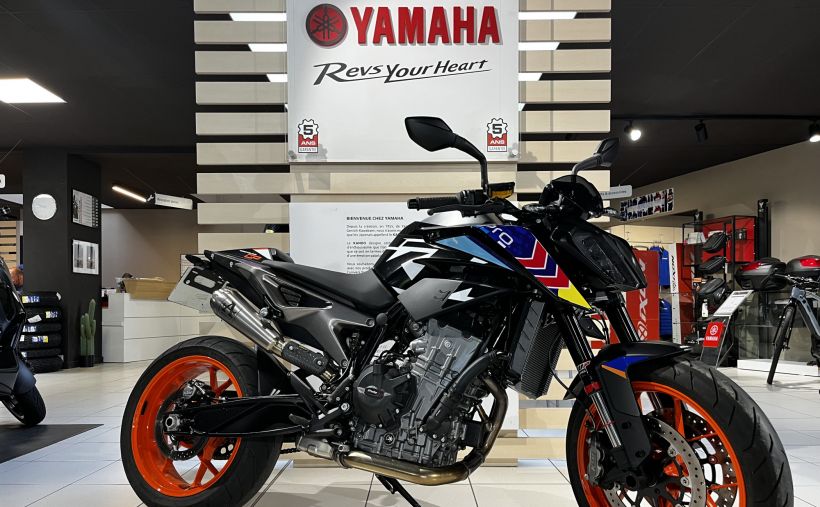 KTM 890 DUKE GP 0