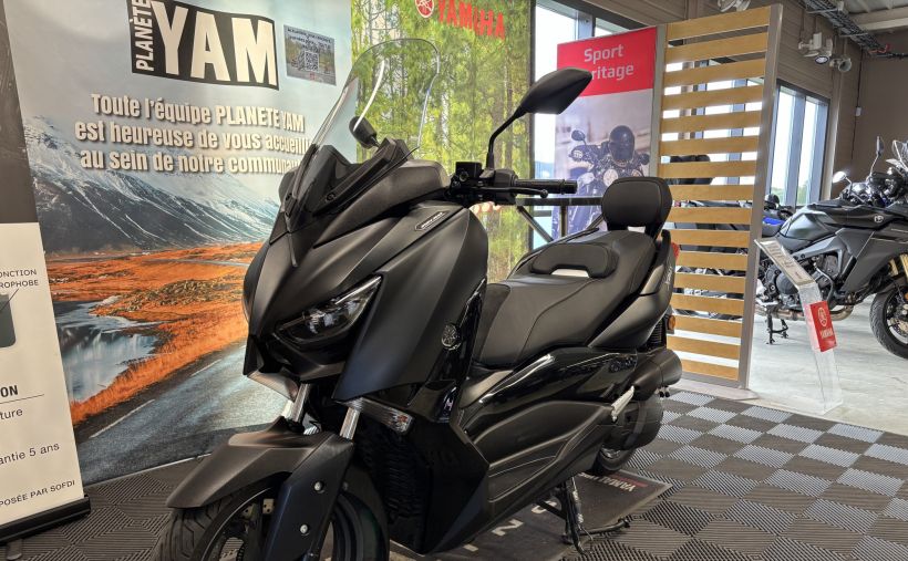 YAMAHA XMAX 125 6