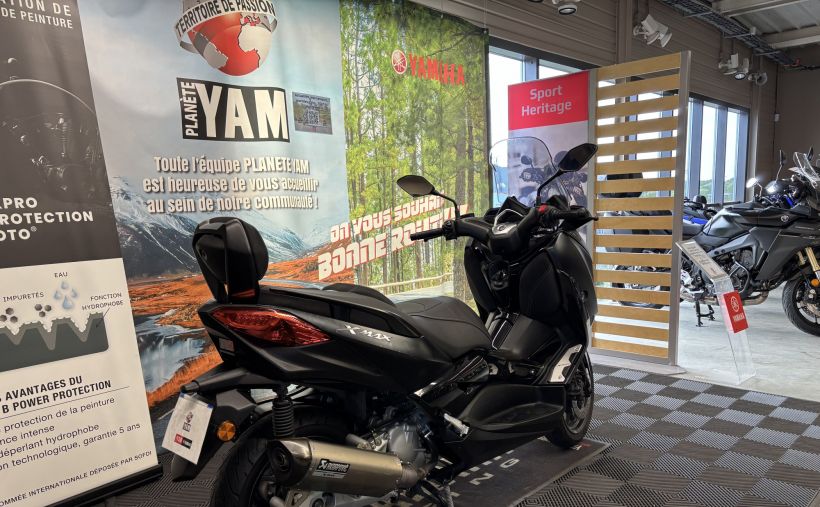 YAMAHA XMAX 125 2