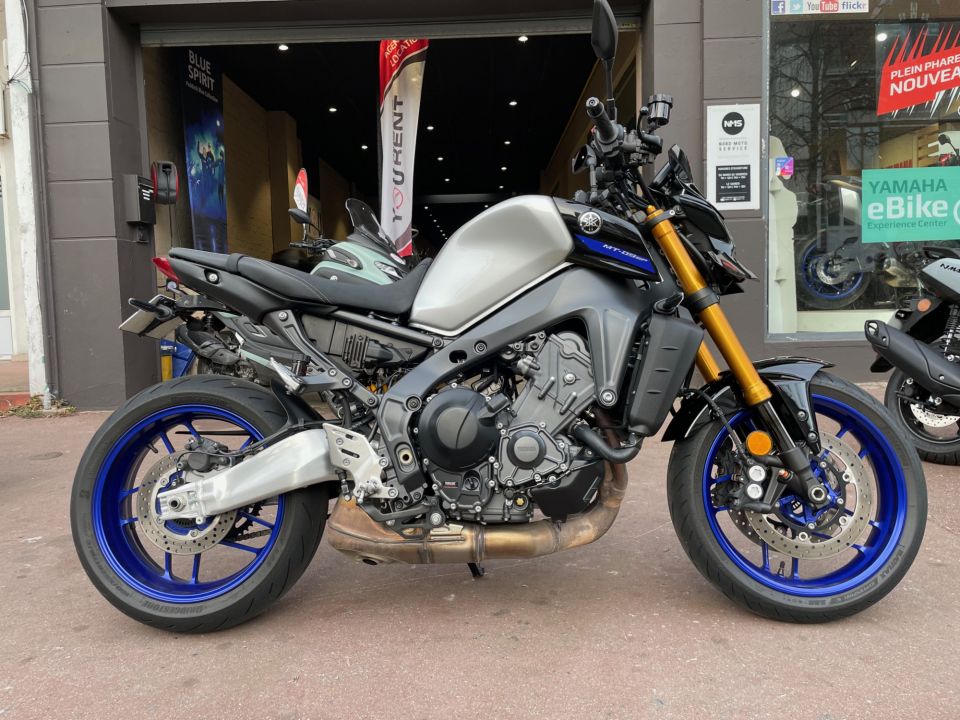 YAMAHA MT-09 0