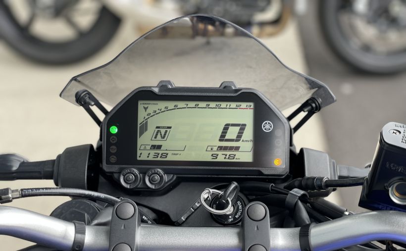 YAMAHA MT-03 7