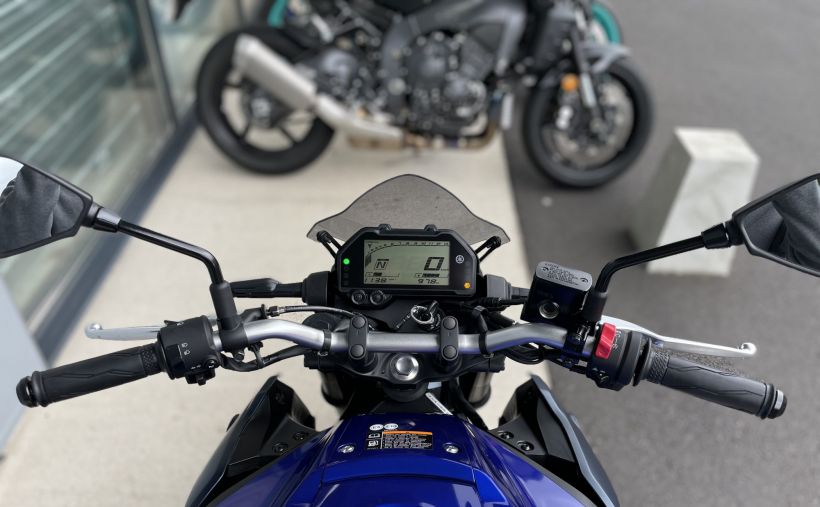 YAMAHA MT-03 6
