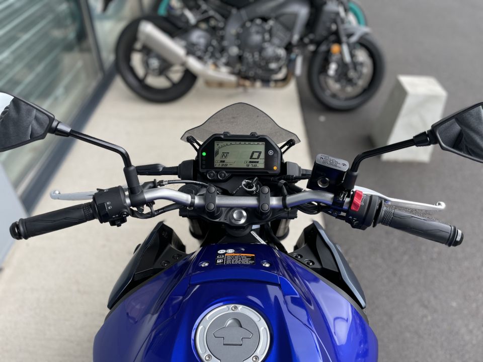 YAMAHA MT-03 6