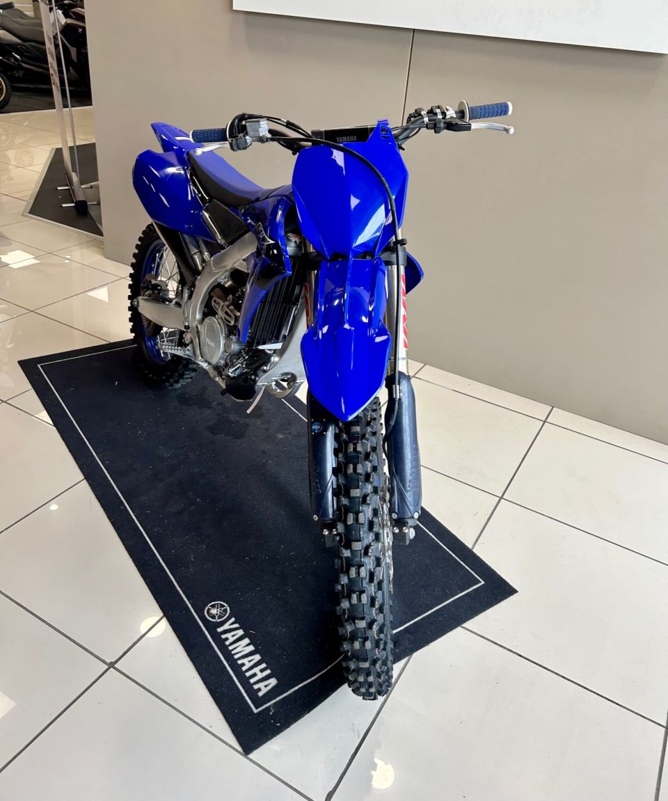 YAMAHA YZ250F 4