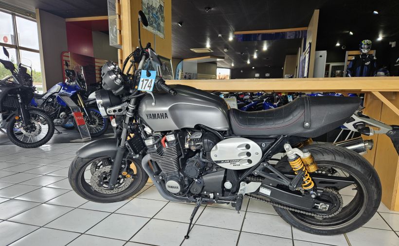 YAMAHA XJR 1300 RACER 1