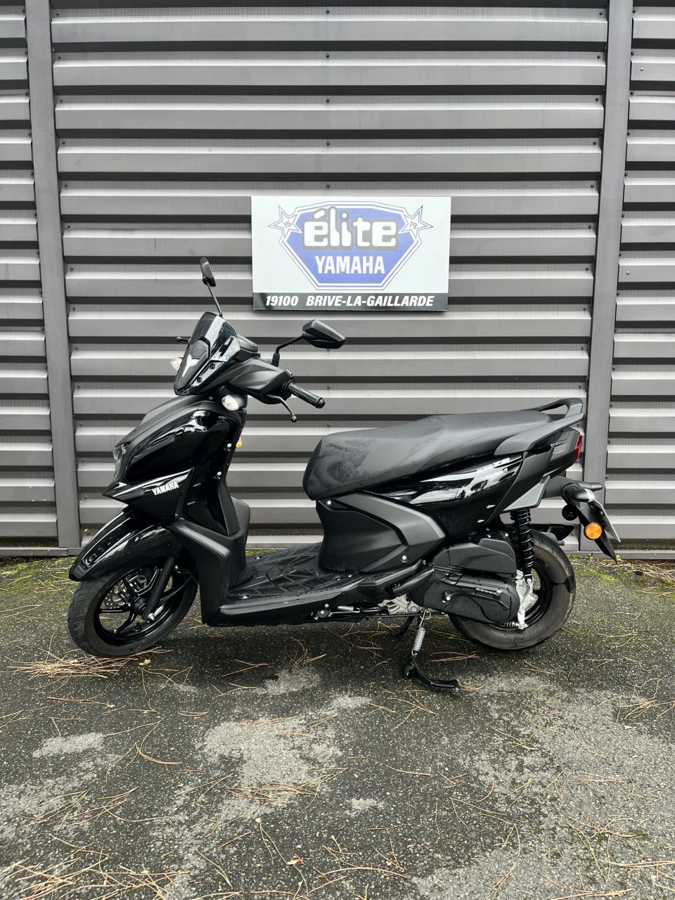 YAMAHA RayZR 125 3