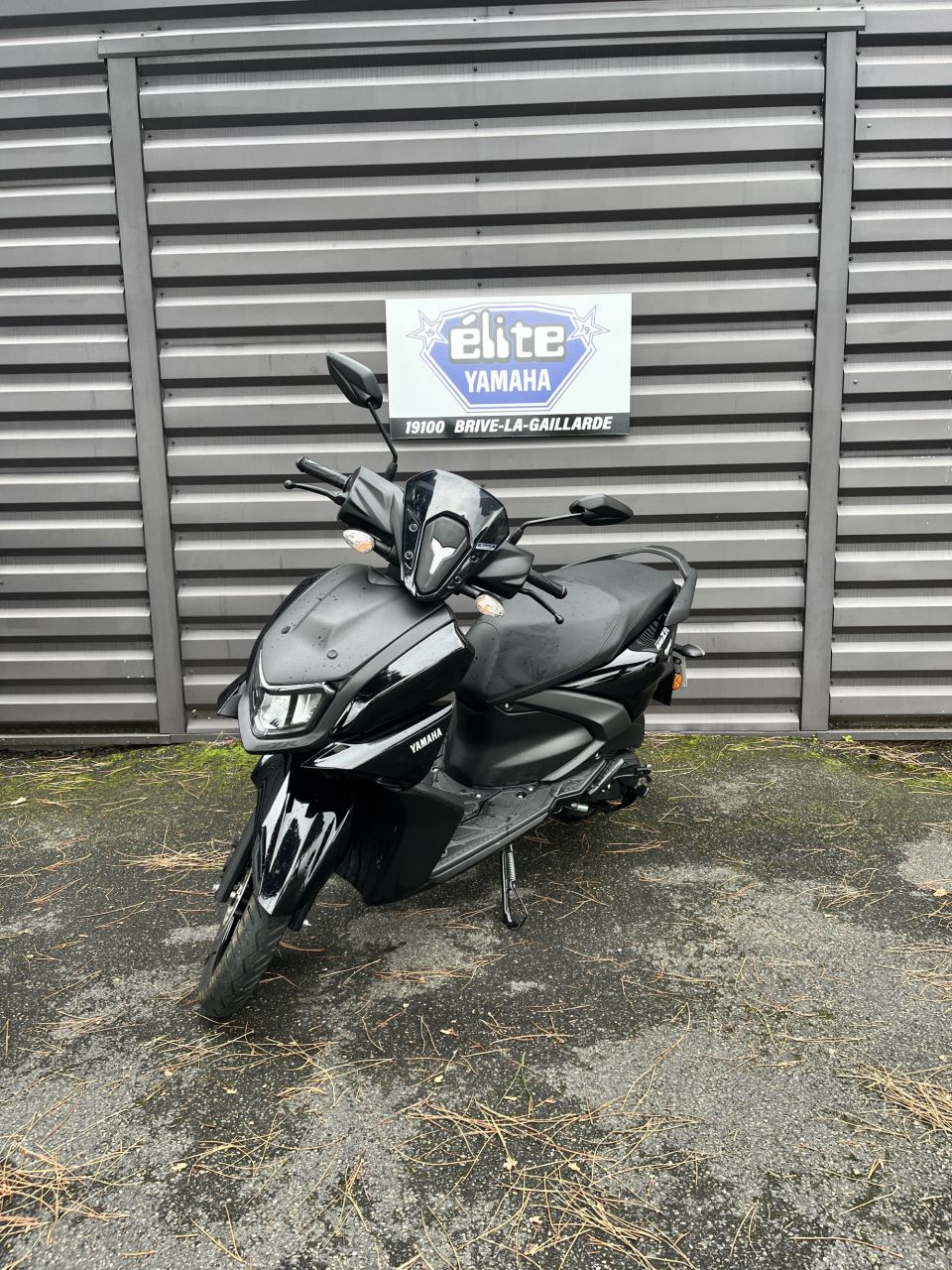 YAMAHA RayZR 125 1