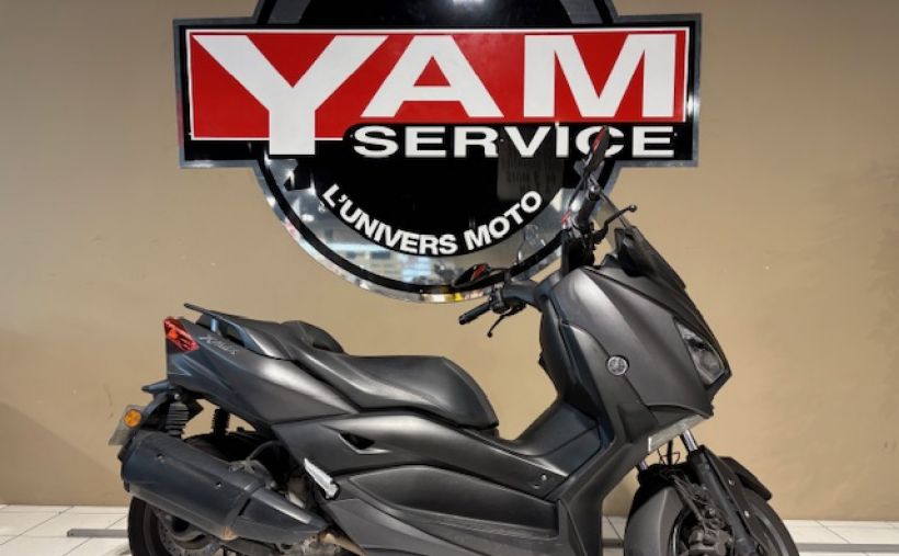 YAMAHA XMAX 300 0