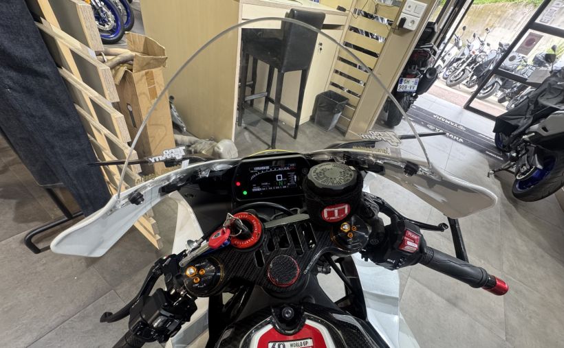 YAMAHA YZF-R1 WORLD GP 60TH ANNIVERSARY 6