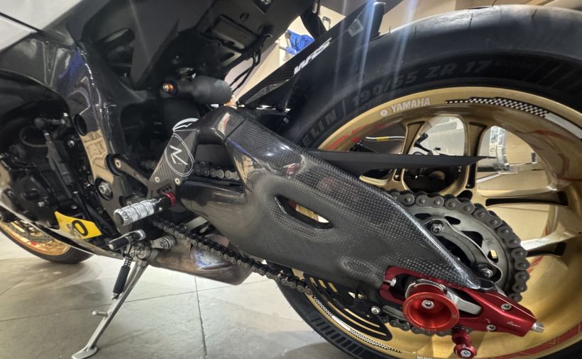 YAMAHA YZF-R1 WORLD GP 60TH ANNIVERSARY 9