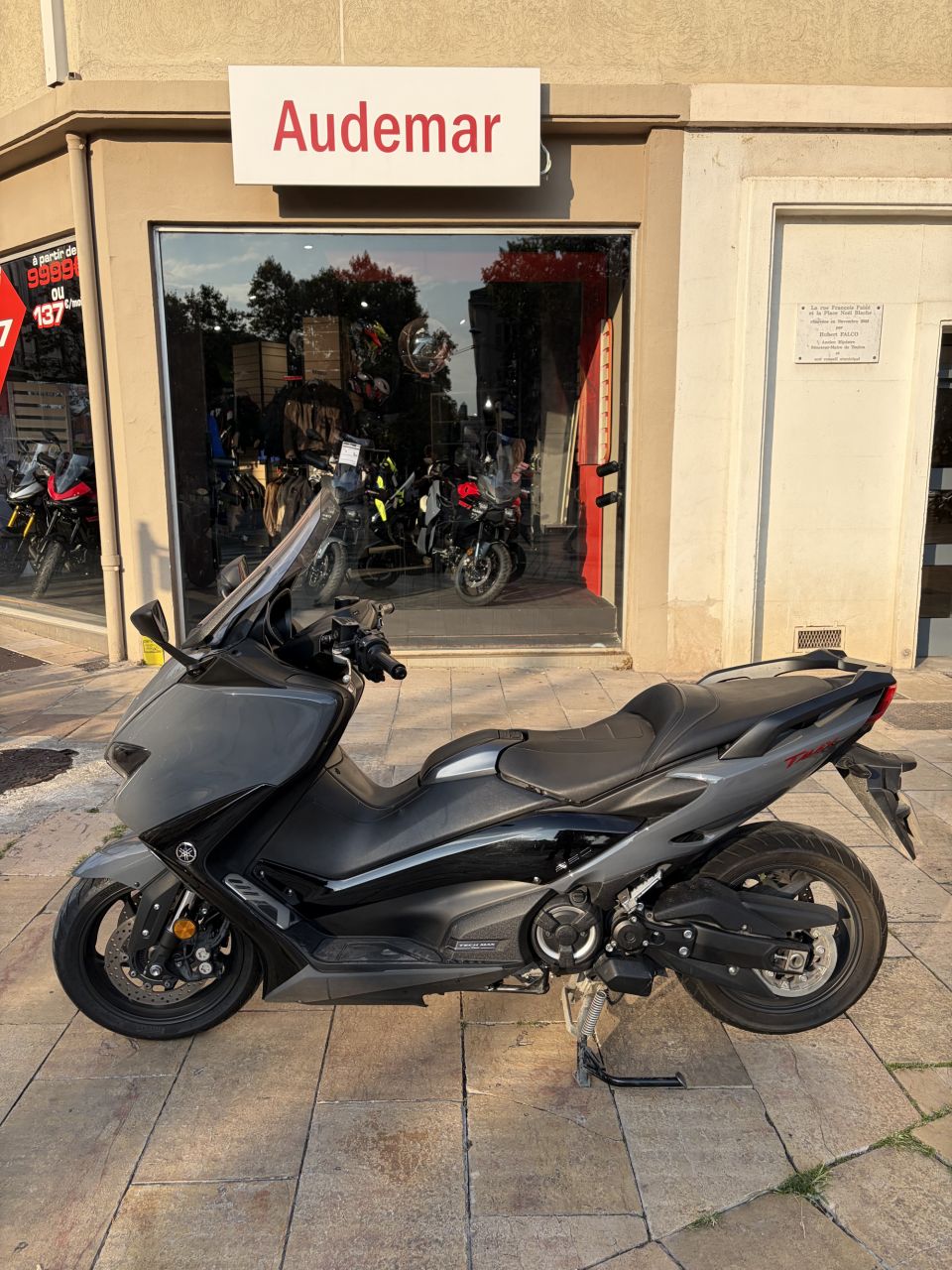 YAMAHA XP T-MAX 560 TECH MAX 9