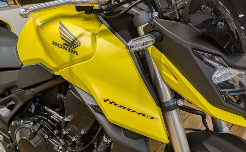HONDA CB 750 HORNET 2