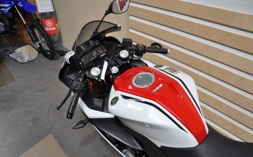 YAMAHA YZF-R125 2