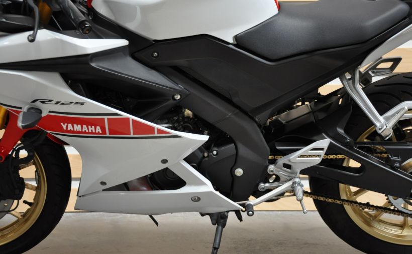 YAMAHA YZF-R125 9