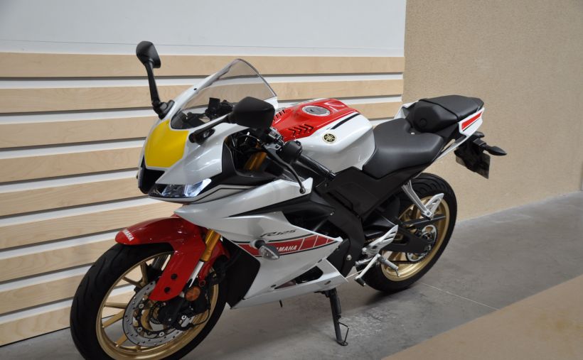 YAMAHA YZF-R125 11