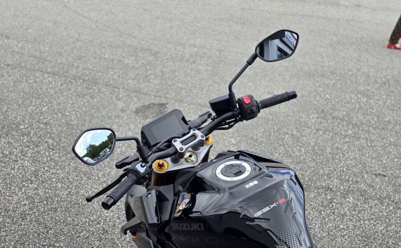 SUZUKI GSX-S 1000 2