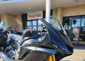 YAMAHA YZF-R6 RACE - 2025