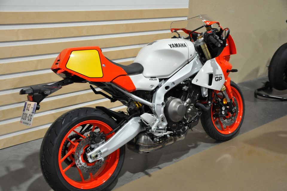 YAMAHA XSR 900 GP 4