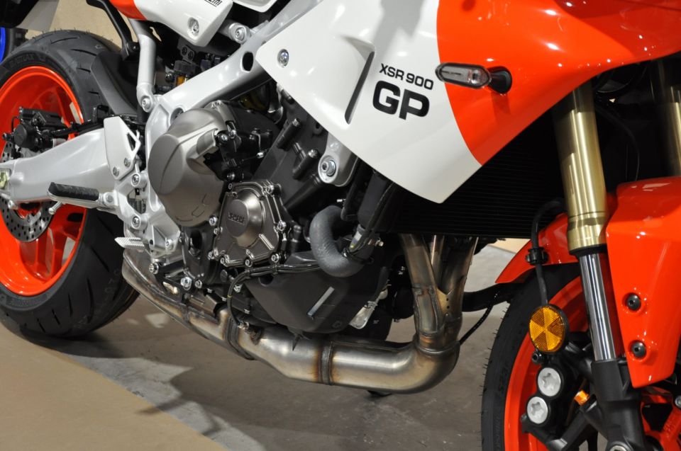 YAMAHA XSR 900 GP 7