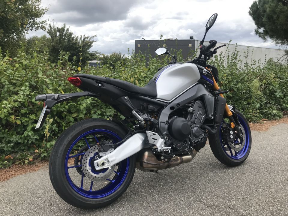 YAMAHA MT-09 SP 8