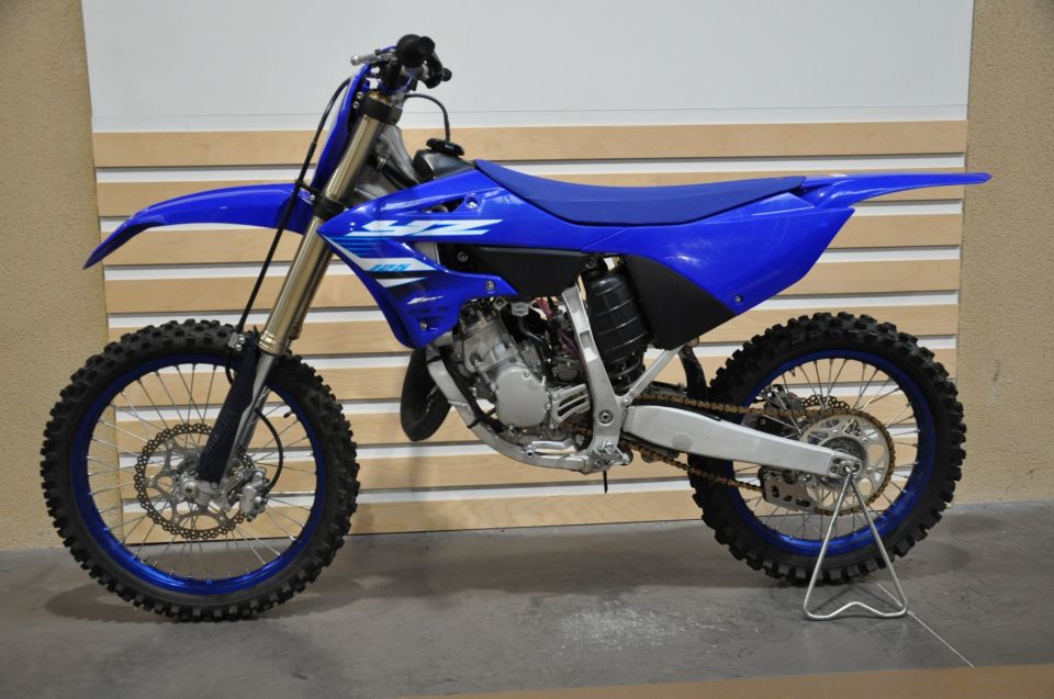 YAMAHA YZ 125 8