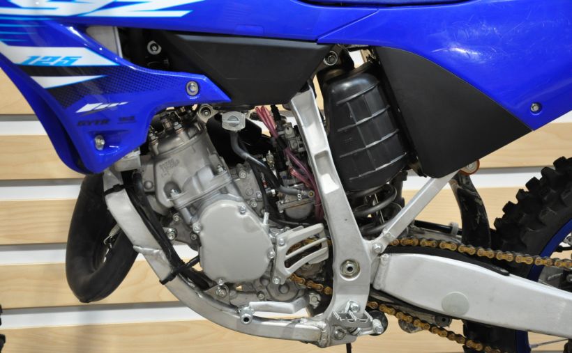 YAMAHA YZ 125 9