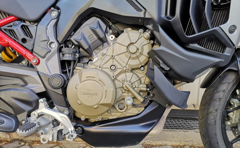 DUCATI MULTISTRADA V4 S 16