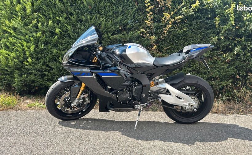 YAMAHA R1M 0