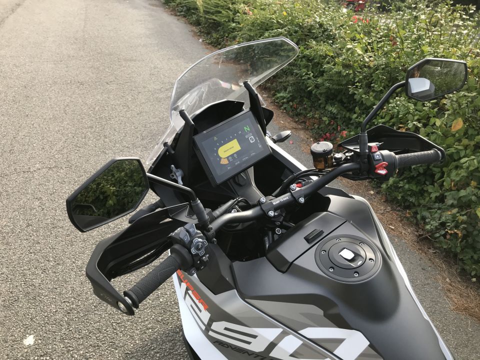 KTM 1290 SUPER ADVENTURE S 16
