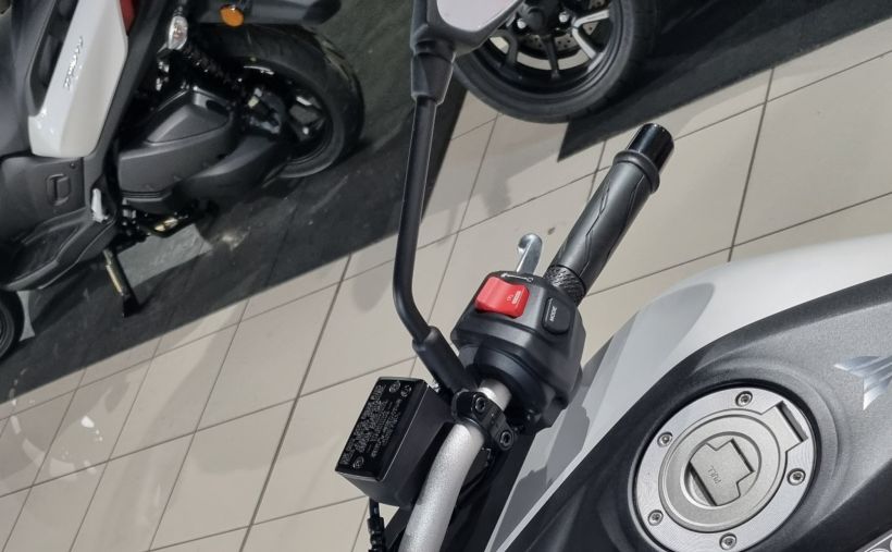 YAMAHA MT-07 (47.5CV) 1