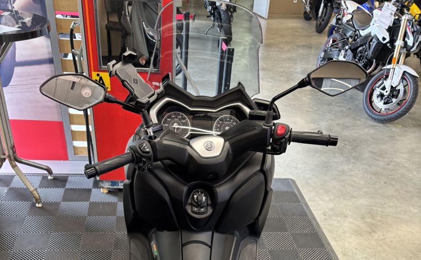 YAMAHA XMAX 125 4