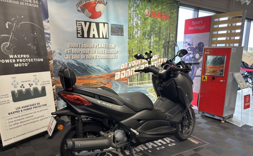 YAMAHA XMAX 125 2
