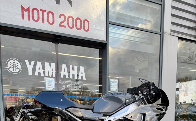 YAMAHA XSR 900 GP 2