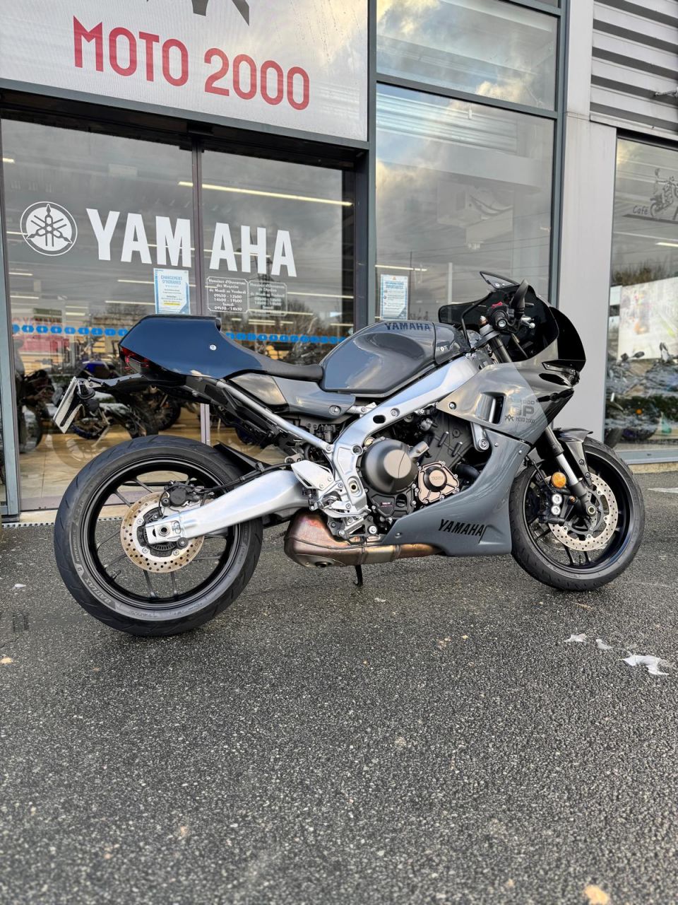 YAMAHA XSR 900 GP 10