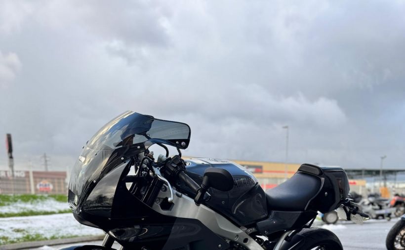 YAMAHA XSR 900 GP 4