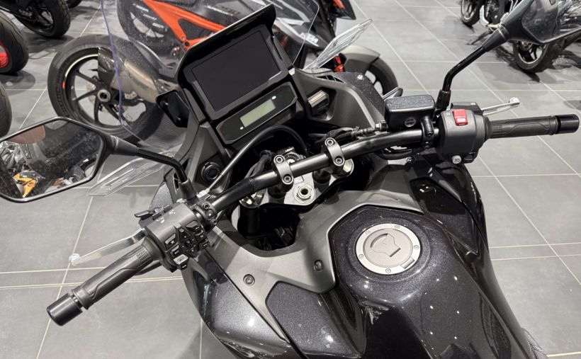 HONDA NT 1100 2