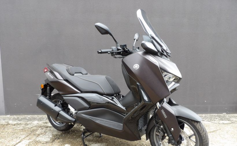 YAMAHA XMAX 300 Tech Max 2