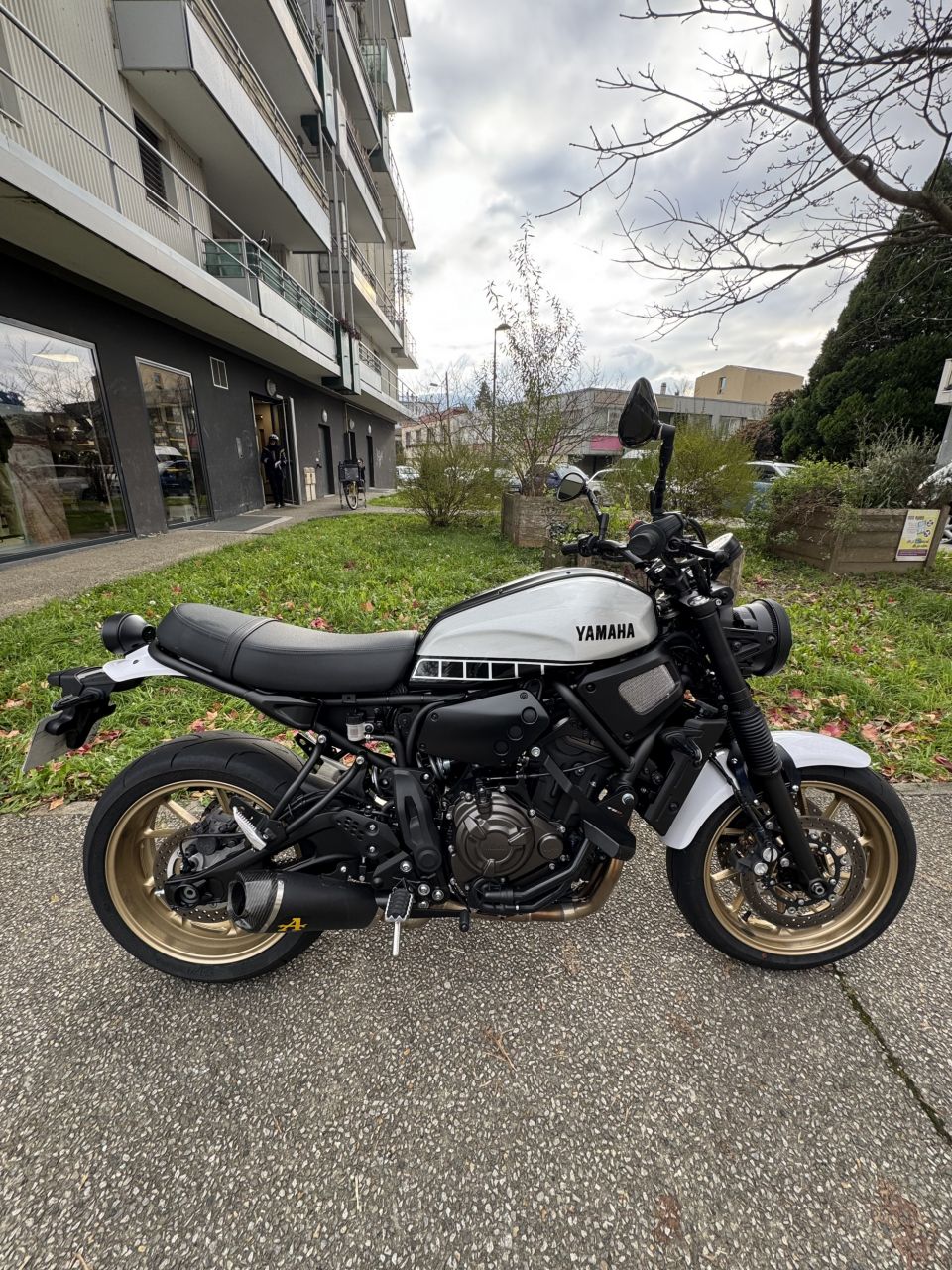 YAMAHA XSR 700 LEGACY 1
