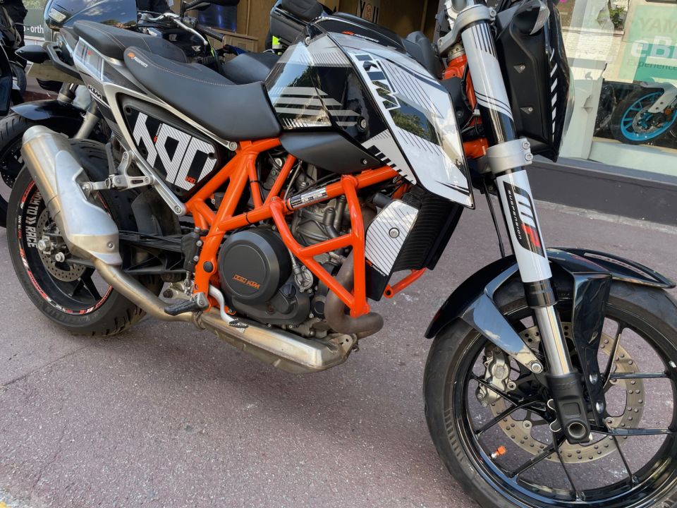 KTM 690 DUKE ABS 1